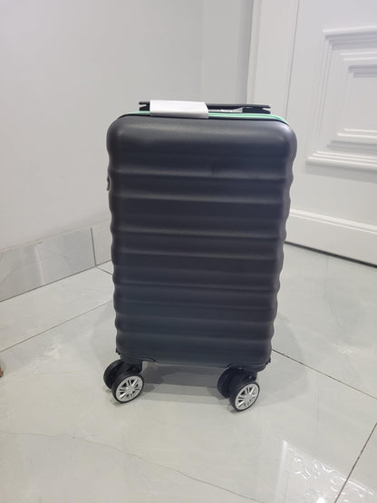 Ryanair Wizzair Lightweight Underseat Carry-On Luggage, 40x25x20 cm, Black, 8-Wheel Spinner Suitcase