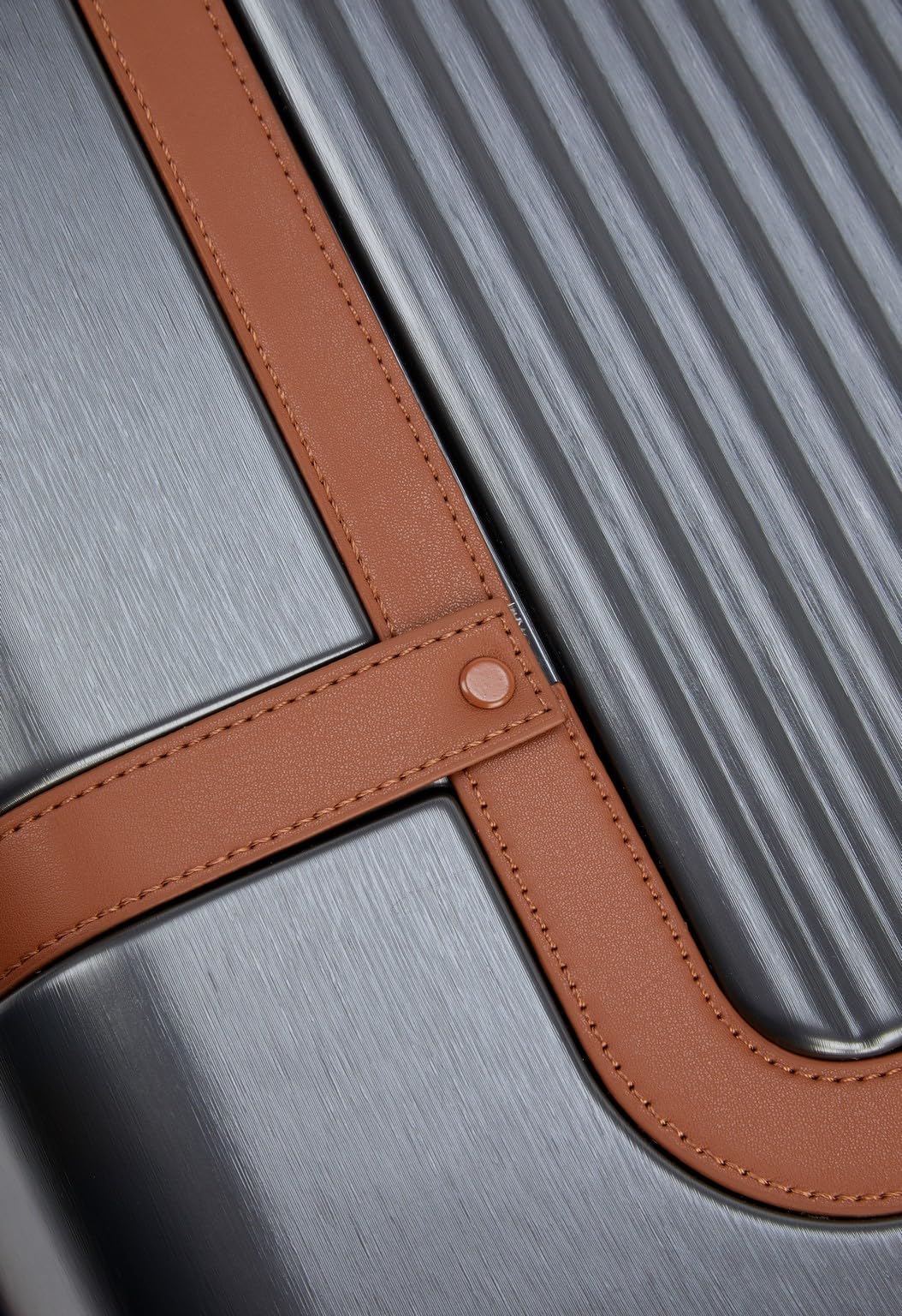 Highbury Elegance TSA Strong Hard 8-Wheel Spinner Luggage Cases 10-Year Warranty 3 Sizes Colours